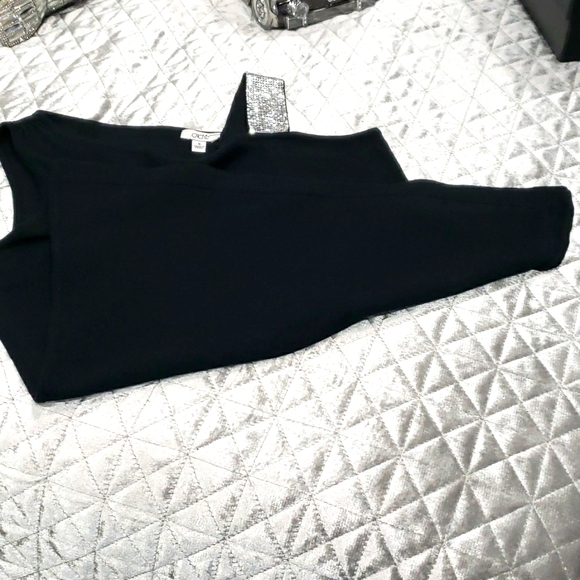 Authentic NEW Cache black sleeveless sweater - Picture 7 of 8